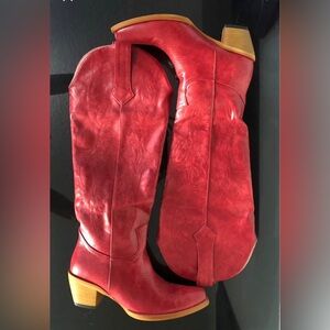 New Red Women's Boots Size 7.5